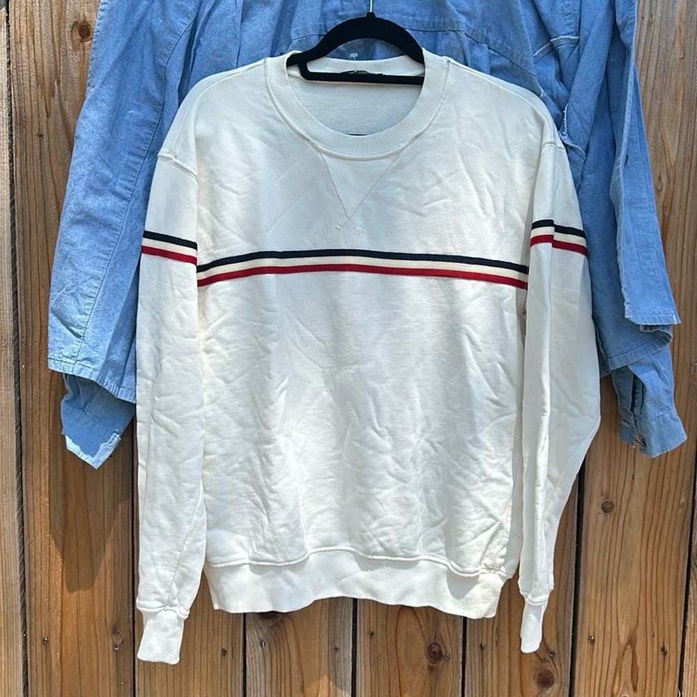 Chic Brandy Melville sweatshirt